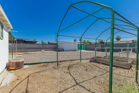 Exterior - 4323 E Hubbell St, Phoenix, AZ 85008 photo 9 of 10