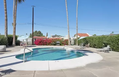 Exterior - 1030 E Bethany Home Rd #6, Phoenix, AZ 85014 photo 2 of 4