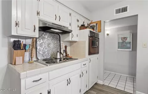 Kitchen - 1030 E Bethany Home Rd #6, Phoenix, AZ 85014 photo 2 of 2