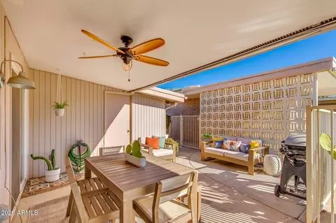 Exterior - 3715 E Glenrosa Ave, Phoenix, AZ 85018 photo 5 of 8