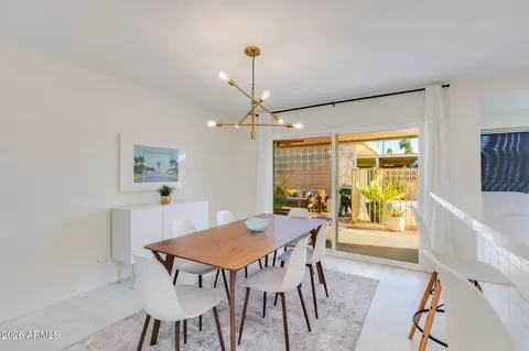 Dining - 3715 E Glenrosa Ave, Phoenix, AZ 85018 photo 2 of 3