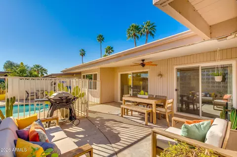 Exterior - 3715 E Glenrosa Ave, Phoenix, AZ 85018 photo 4 of 8
