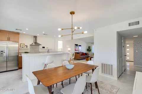 Dining - 3715 E Glenrosa Ave, Phoenix, AZ 85018 photo 3 of 3