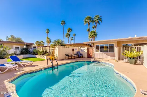 Exterior - 3715 E Glenrosa Ave, Phoenix, AZ 85018 photo 3 of 8