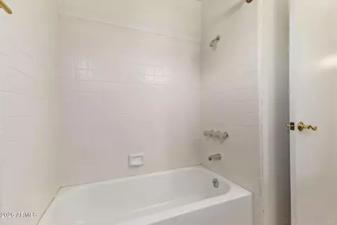 Bath - 2902 E Claire Dr, Phoenix, AZ 85032 photo 3 of 3