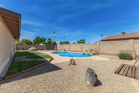 Exterior - 2902 E Claire Dr, Phoenix, AZ 85032 photo 11 of 11