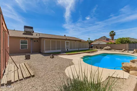 Exterior - 2902 E Claire Dr, Phoenix, AZ 85032 photo 10 of 11