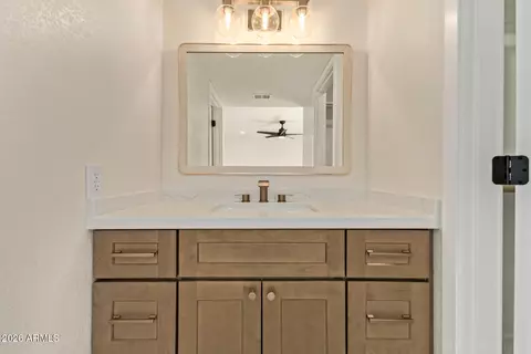 Bath - 3130 W Sandra Ter, Phoenix, AZ 85053 photo 2 of 3