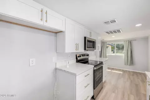 Kitchen - 3020 E Virginia Ave, Phoenix, AZ 85008 photo 1 of 1