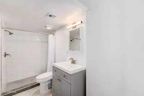 Bath - 3020 E Virginia Ave, Phoenix, AZ 85008 photo 1 of 3
