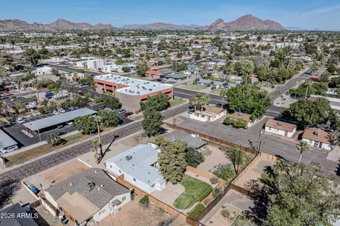 View/Area - 2327 E Weldon Ave, Phoenix, AZ 85016 photo 2 of 2