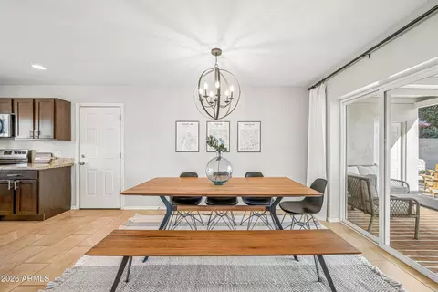 Dining - 2327 E Weldon Ave, Phoenix, AZ 85016 photo 1 of 3