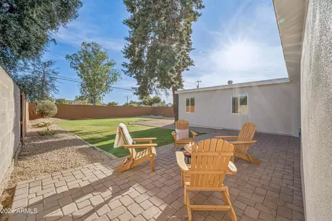 Exterior - 2327 E Weldon Ave, Phoenix, AZ 85016 photo 2 of 4