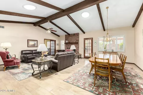 Dining - 537 E Hackamore St, Mesa, AZ 85203 photo 2 of 4