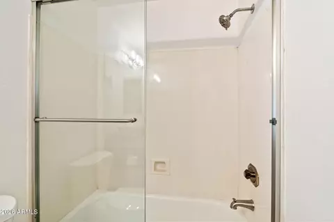 Bath - 842 E Stacey Ln, Tempe, AZ 85284 photo 6 of 7