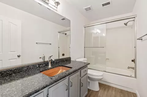 Bath - 842 E Stacey Ln, Tempe, AZ 85284 photo 5 of 7