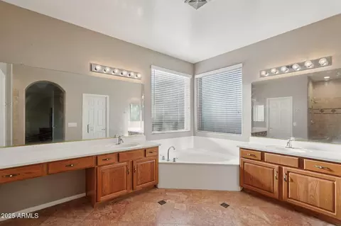 Bath - 3469 E Cabazon Ct, Gilbert, AZ 85297 photo 1 of 6