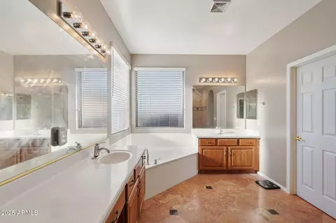 Bath - 3469 E Cabazon Ct, Gilbert, AZ 85297 photo 2 of 6