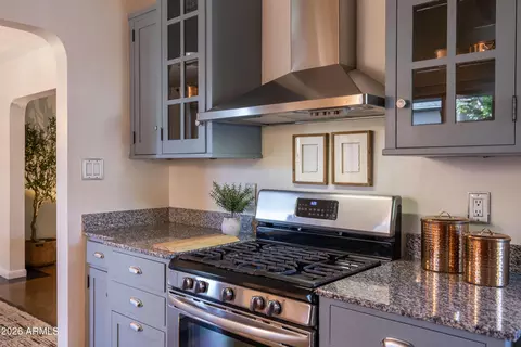 Kitchen - 538 W Holly St, Phoenix, AZ 85003 photo 7 of 7