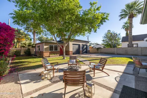 Exterior - 538 W Holly St, Phoenix, AZ 85003 photo 7 of 11