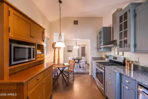Kitchen - 538 W Holly St, Phoenix, AZ 85003 photo 6 of 7
