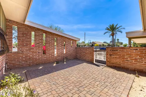 Exterior - 4344 E Shea Blvd, Phoenix, AZ 85028 photo 3 of 14