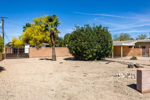 Exterior - 4344 E Shea Blvd, Phoenix, AZ 85028 photo 13 of 14
