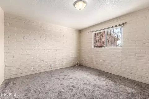 Bedroom - 4344 E Shea Blvd, Phoenix, AZ 85028 photo 3 of 5