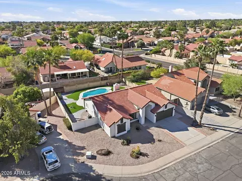 View/Area - 1947 E Velvet Dr, Tempe, AZ 85284 photo 2 of 4
