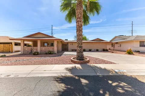 10637 W Caron Dr, Sun City, AZ 85351