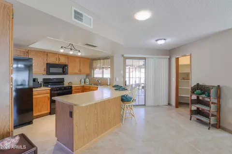 Kitchen - 4785 E Kiva St, Phoenix, AZ 85044 photo 2 of 5