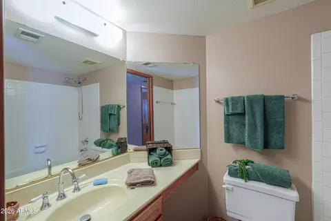 Bath - 4785 E Kiva St, Phoenix, AZ 85044 photo 1 of 4
