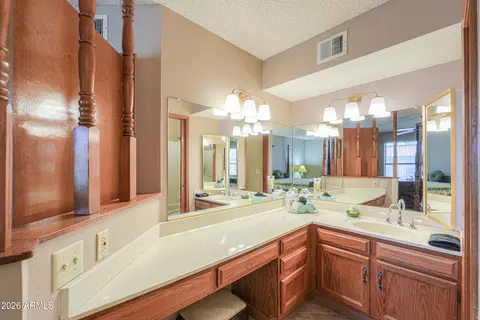 Bath - 4785 E Kiva St, Phoenix, AZ 85044 photo 3 of 4