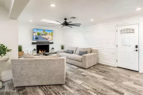 Living - 4138 E Villa Maria Dr, Phoenix, AZ 85032 photo 2 of 4