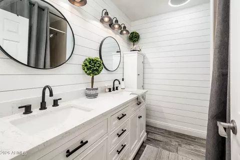 Bath - 4138 E Villa Maria Dr, Phoenix, AZ 85032 photo 2 of 2