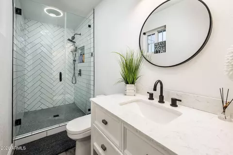 Bath - 4138 E Villa Maria Dr, Phoenix, AZ 85032 photo 1 of 2