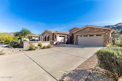 Exterior - 10312 S 16th Dr, Phoenix, AZ 85041 photo 7 of 16