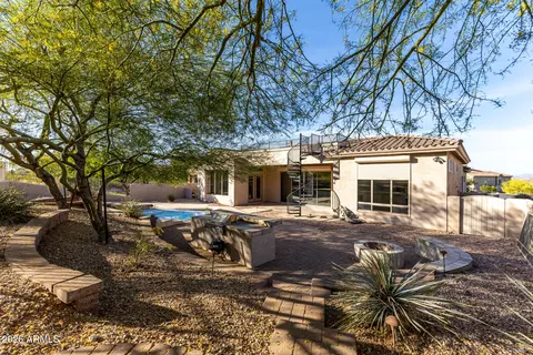 Exterior - 10312 S 16th Dr, Phoenix, AZ 85041 photo 13 of 16