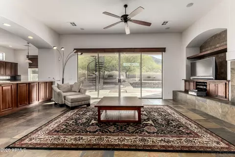 Living - 10312 S 16th Dr, Phoenix, AZ 85041 photo 2 of 3