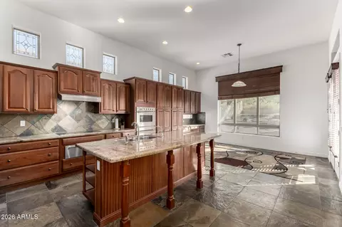 Kitchen - 10312 S 16th Dr, Phoenix, AZ 85041 photo 1 of 4