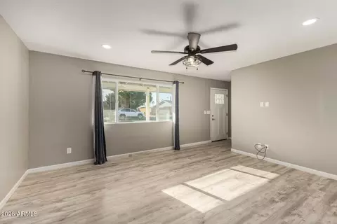 Living - 449 S Gold Dr, Apache Junction, AZ 85120 photo 2 of 6