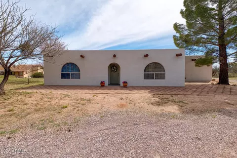 Exterior - 8049 S High Rd, Hereford, AZ 85615 photo 3 of 7