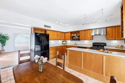 Kitchen - 8049 S High Rd, Hereford, AZ 85615 photo 2 of 4