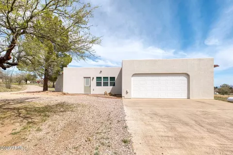 Exterior - 8049 S High Rd, Hereford, AZ 85615 photo 2 of 7