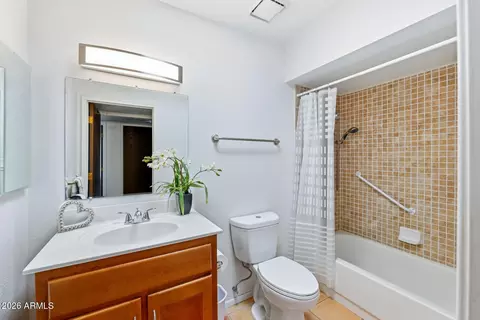 Bath - 8049 S High Rd, Hereford, AZ 85615 photo 1 of 2