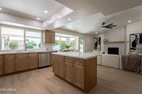 Kitchen - 4635 E Kings Ave, Phoenix, AZ 85032 photo 6 of 6