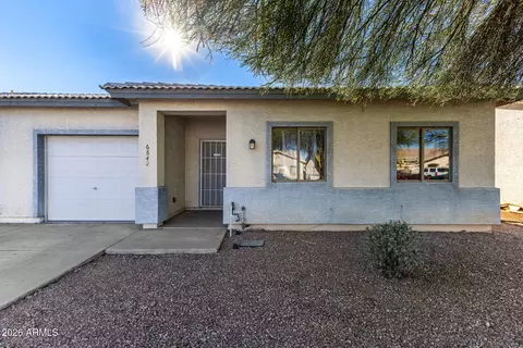 6842 N 81st Dr, Glendale, AZ 85303