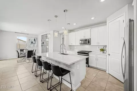 7046 W Allen St, Laveen, AZ 85339