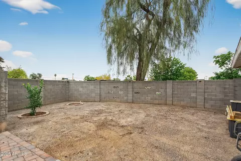 Exterior - 5627 N 12th Ave, Phoenix, AZ 85013 photo 14 of 14
