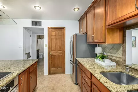 Kitchen - 1202 E Alice Ave, Phoenix, AZ 85020 photo 3 of 3